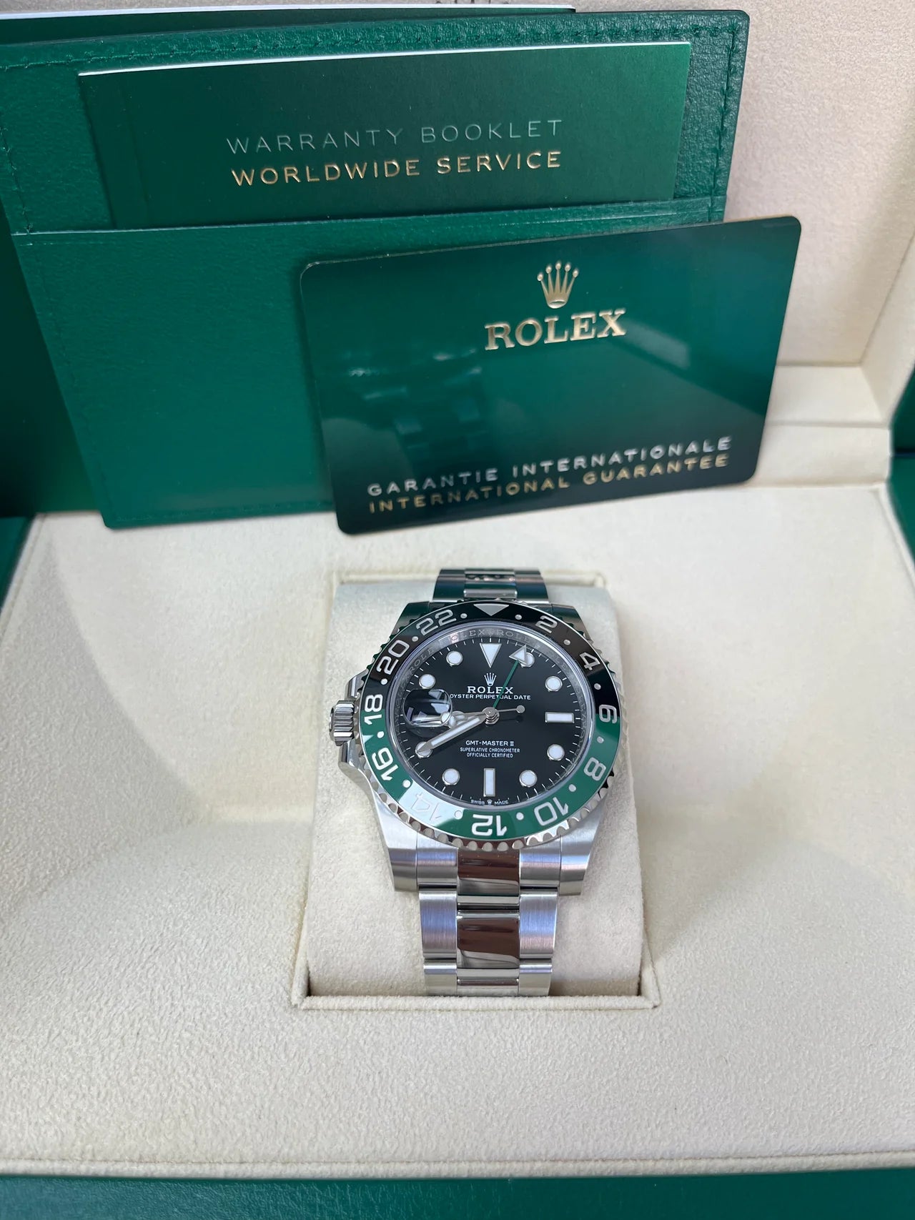 Rolex GMT-Master II – “Sprite” – Green &amp; Black Bezel – Oyster Bracelet (Ref. 126720VTNR)