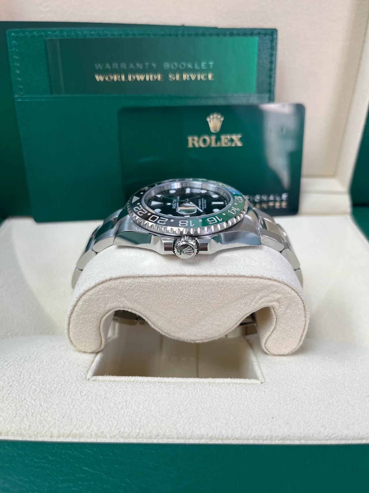 Rolex GMT-Master II – “Sprite” – Green &amp; Black Bezel – Oyster Bracelet (Ref. 126720VTNR)