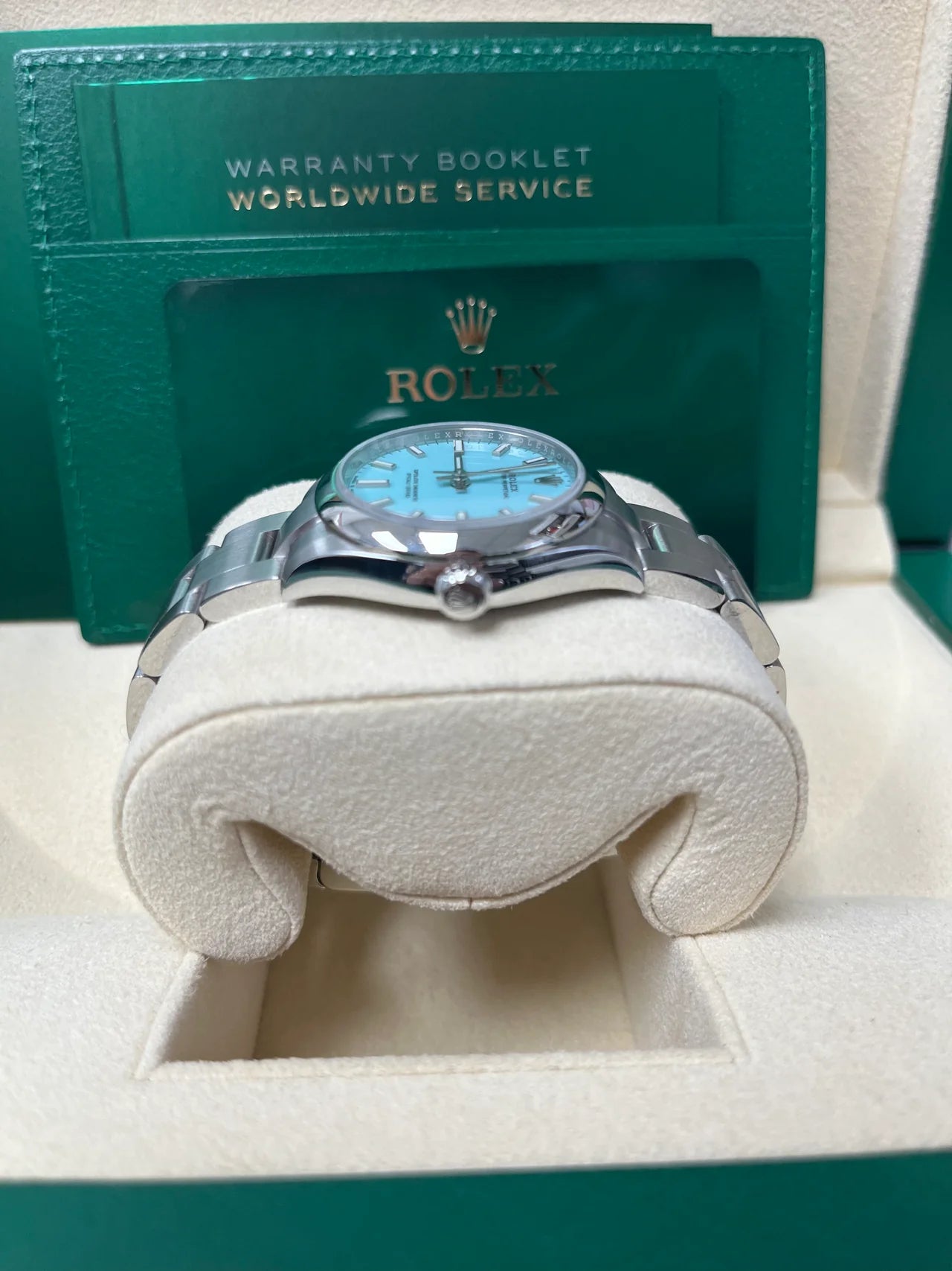 Rolex Oyster Perpetual 31 – Domed Bezel – Turquoise Blue Index Dial – Oyster Bracelet 277200