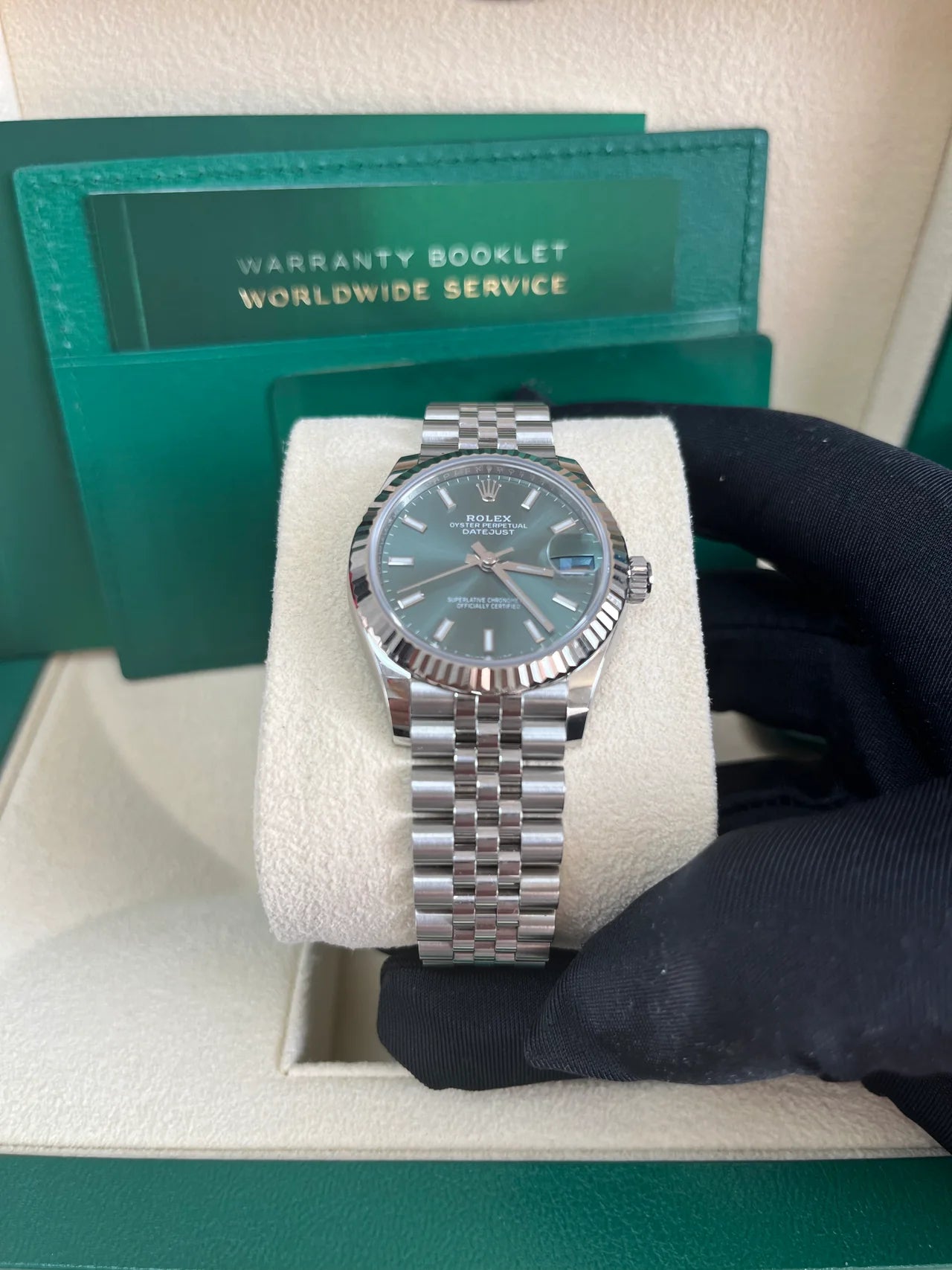 Rolex Datejust 31 – Fluted Bezel – Mint Green Index Dial – Jubilee Bracelet (Ref. 278274)