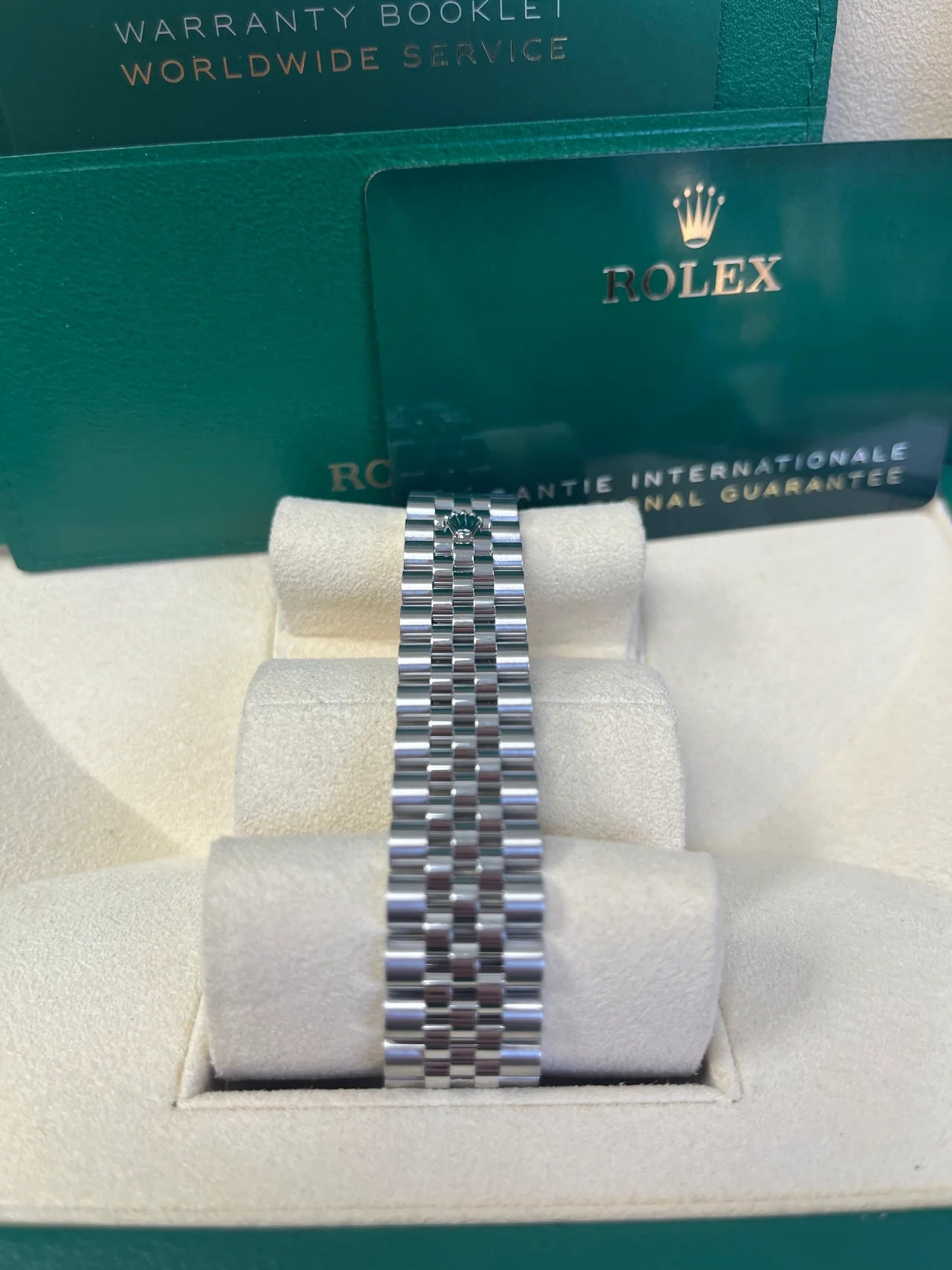 Rolex Datejust 31 – Azzurro Blue Floral Motif Dial – Fluted Bezel – Jubilee Bracelet (Ref. 278274)
