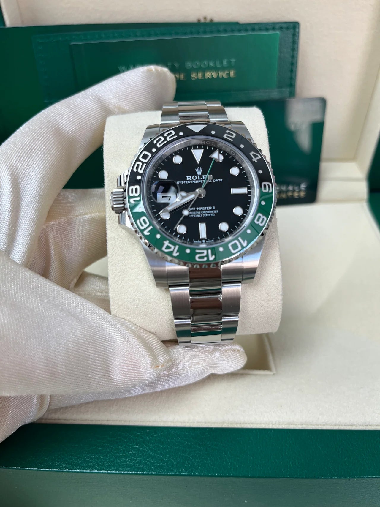 Rolex GMT-Master II – “Sprite” – Green &amp; Black Bezel – Oyster Bracelet (Ref. 126720VTNR)