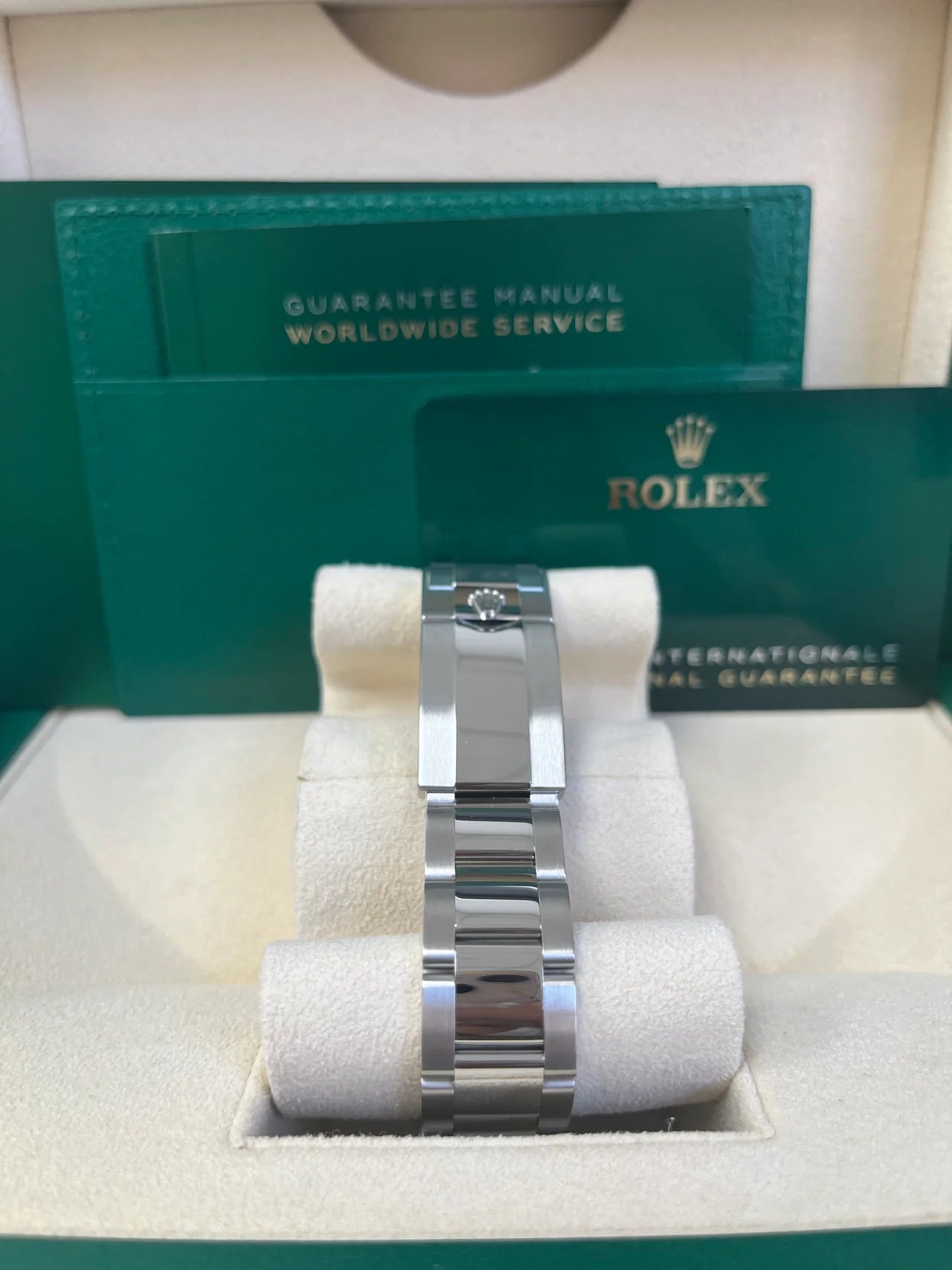 Rolex Cosmograph Daytona – Black Lacquer Dial – Ceramic Bezel – Oyster Bracelet (Ref. 116500LN)