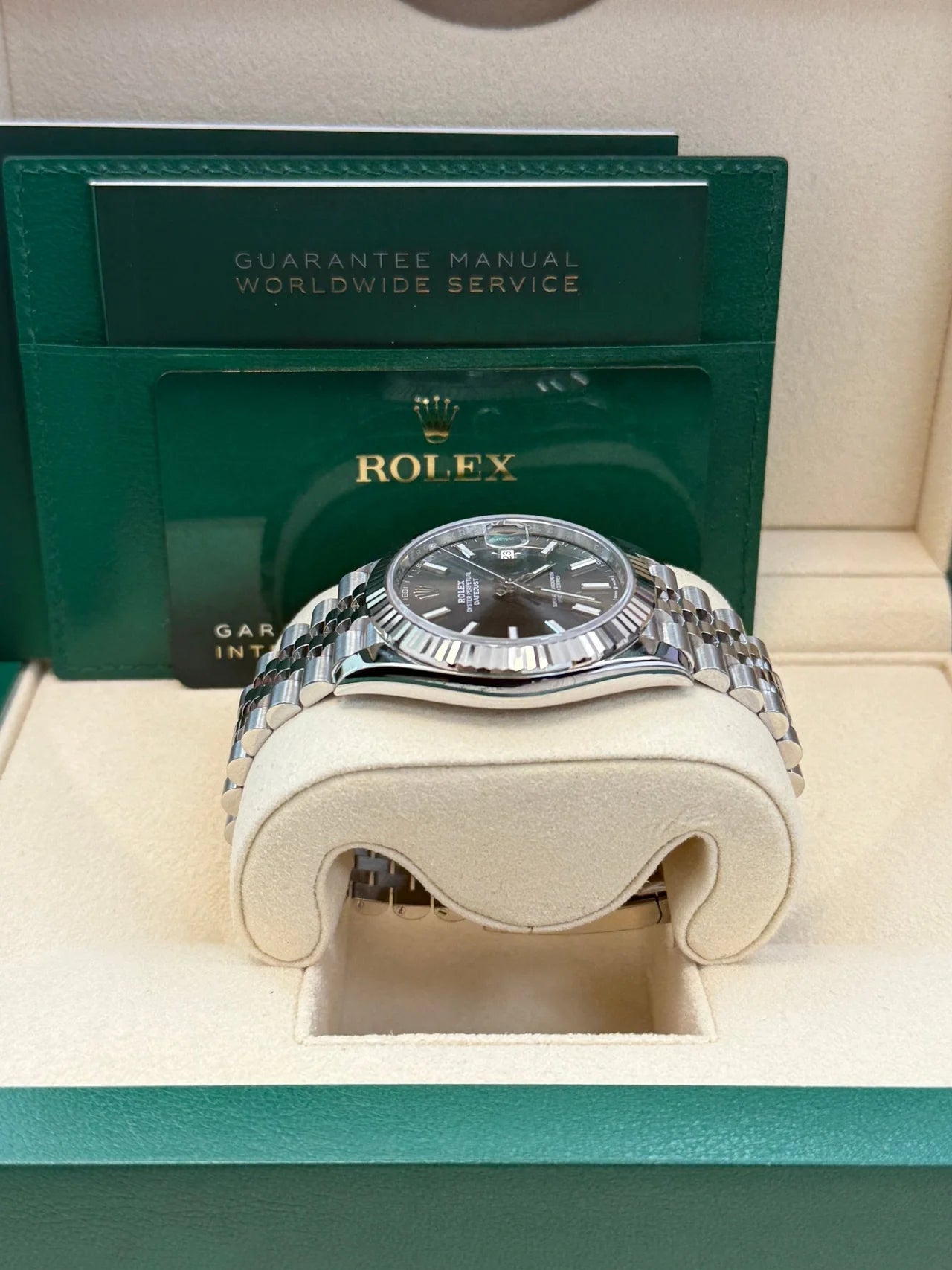 Rolex Datejust 41 – Dark Rhodium Index Dial – Fluted Bezel – Jubilee Bracelet (Ref. 126334)