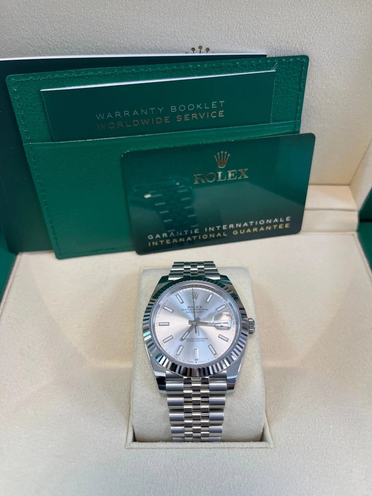 Rolex Datejust 41 – Silver Index Dial – Fluted Bezel – Jubilee Bracelet (Ref. 126334)