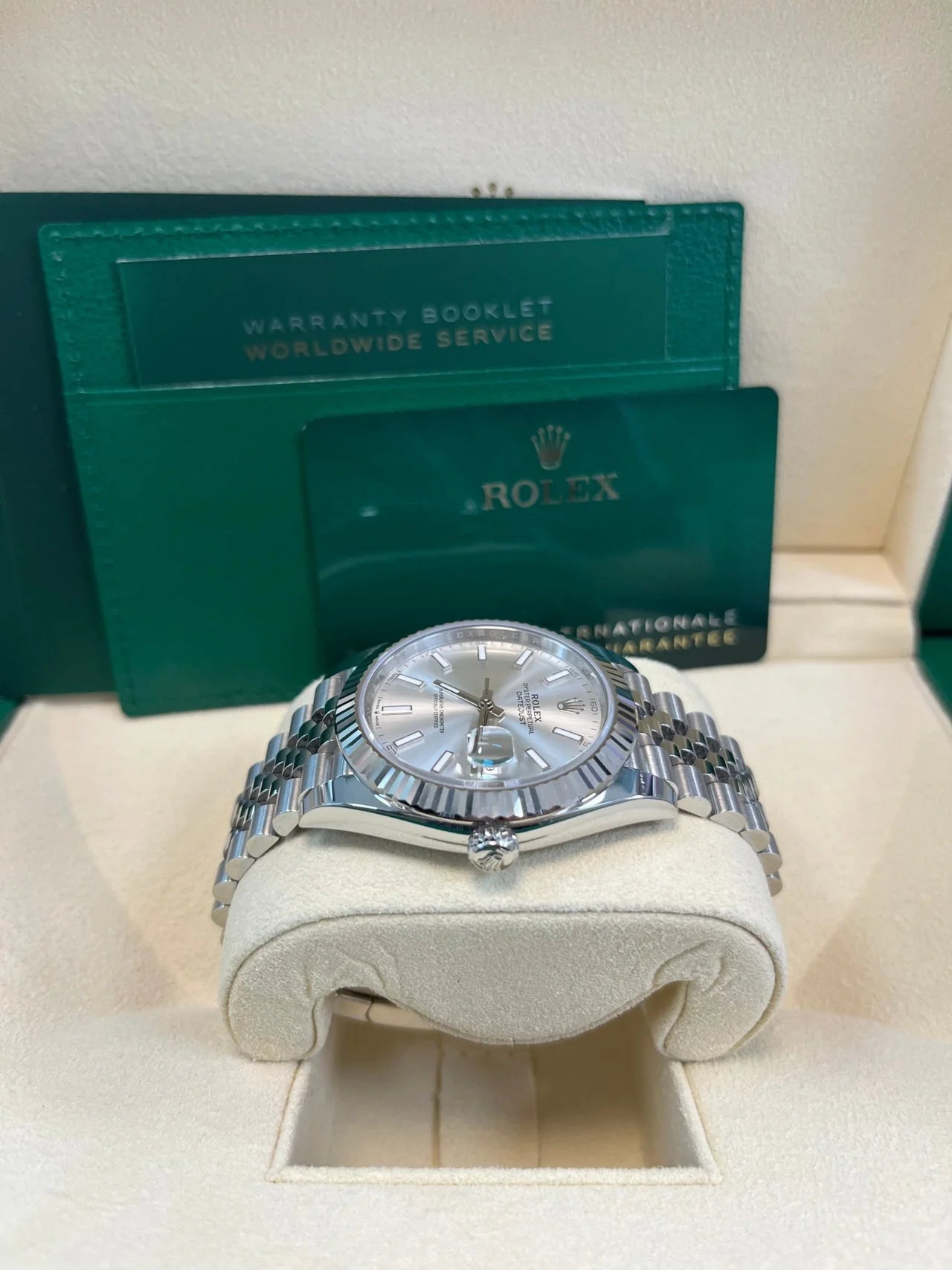 Rolex Datejust 41 – Silver Index Dial – Fluted Bezel – Jubilee Bracelet (Ref. 126334)