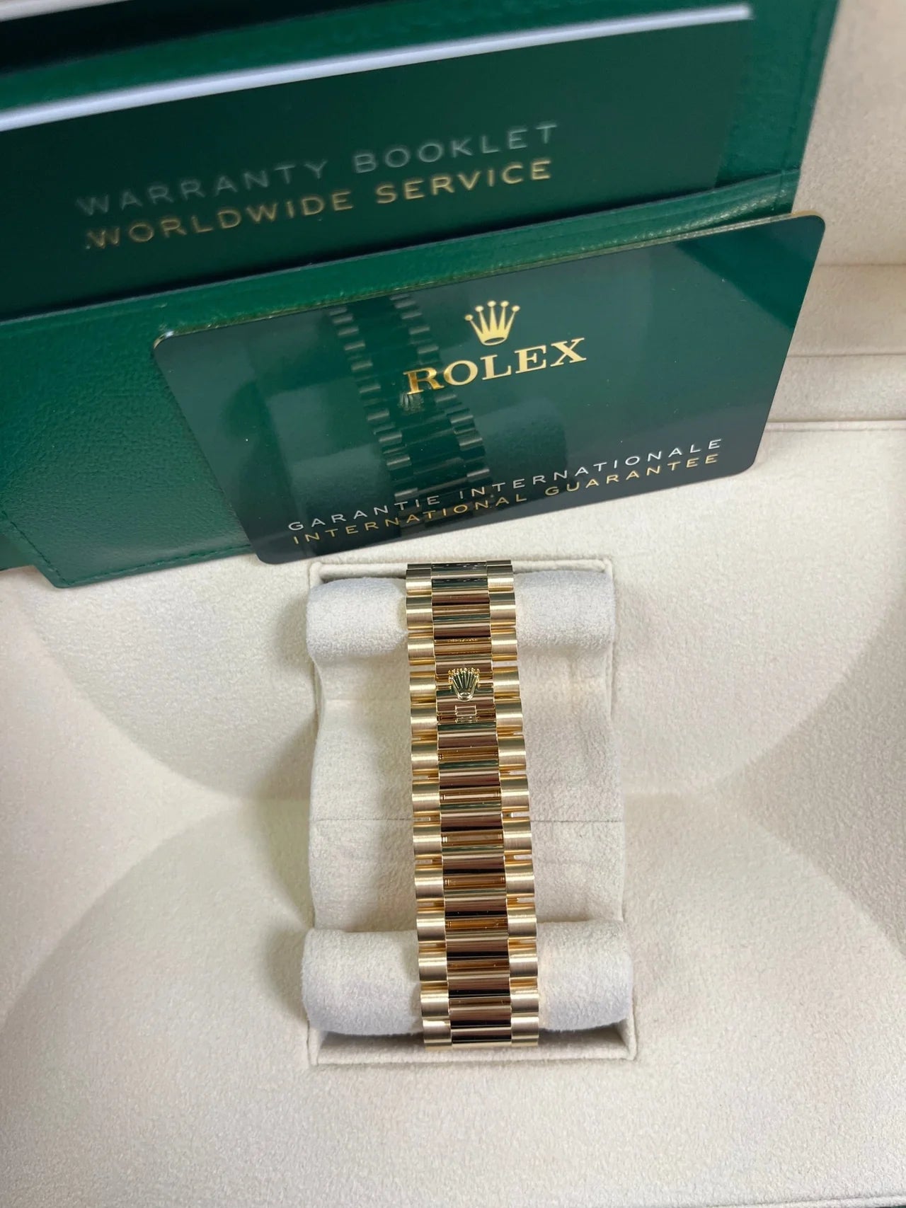 Rolex Day-Date 40 – Ombre Green Dial – 18K Yellow Gold (Ref. 228238)