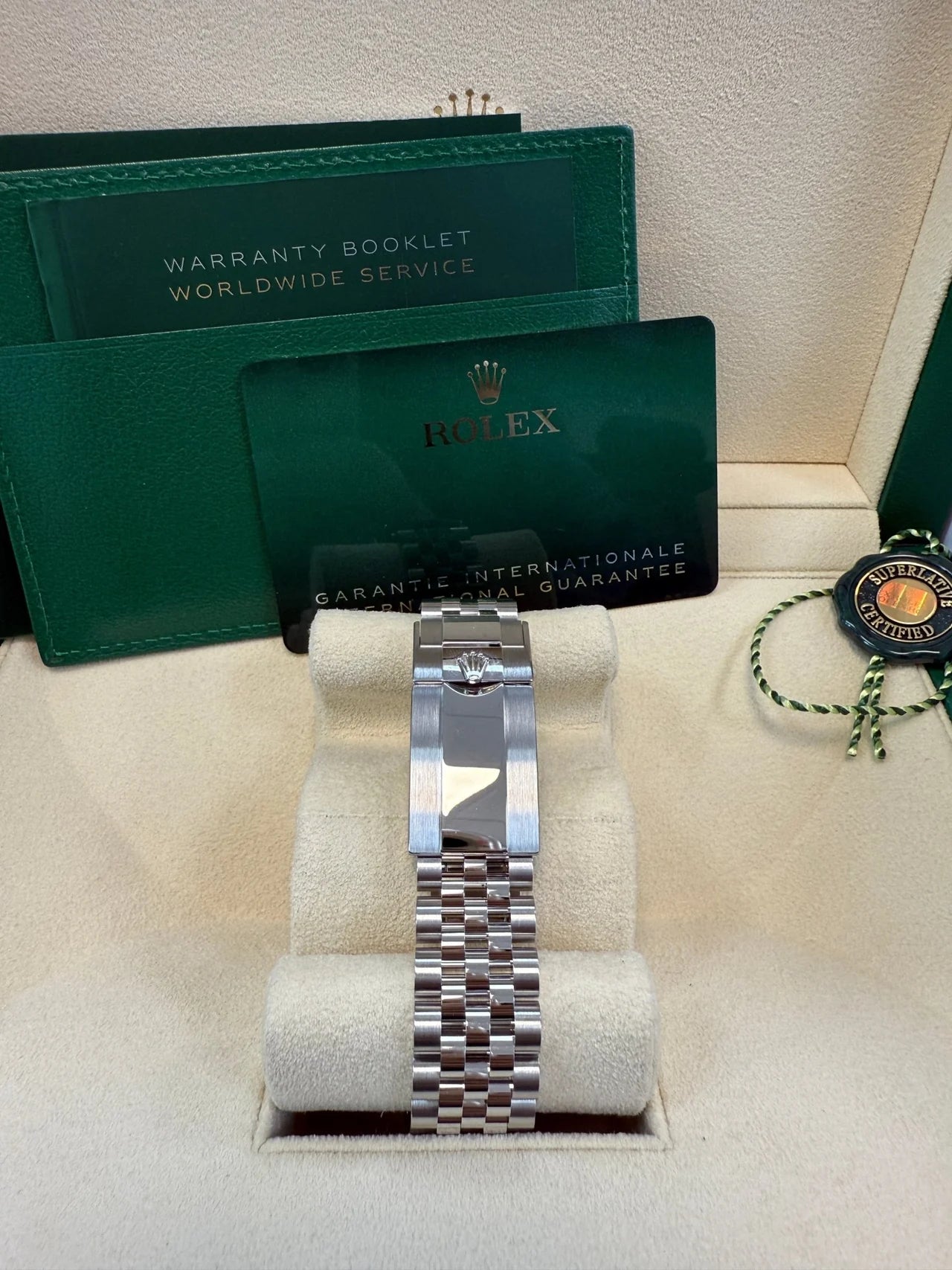 Rolex GMT-Master II – “Pepsi” Bezel – Black Dial – Jubilee Bracelet (Ref. 126710BLRO)