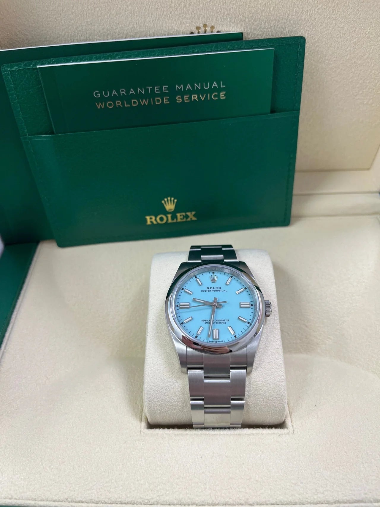 Rolex Oyster Perpetual 36 – Turquoise Dial – Oyster Bracelet (Ref. 126000)