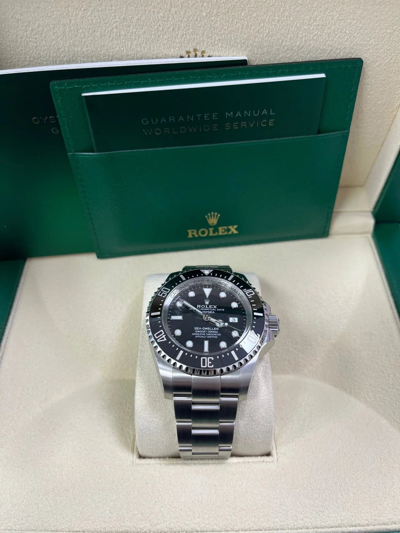 Rolex Sea-Dweller Deepsea 44 – Black Dial – Oyster Bracelet (Ref. 126660)
