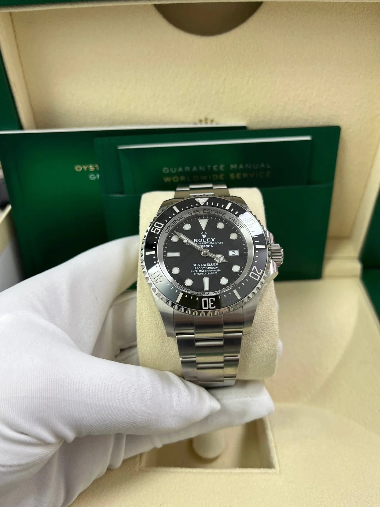 Rolex Sea-Dweller Deepsea 44 – Black Dial – Oyster Bracelet (Ref. 126660)