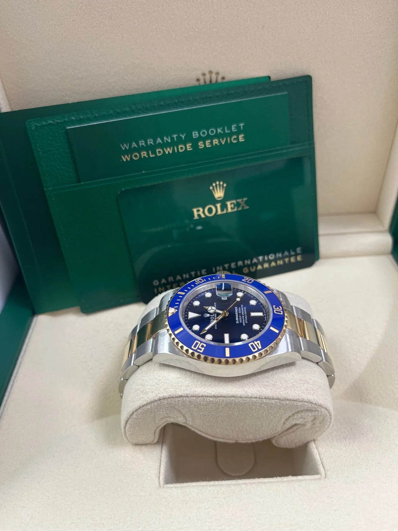 Rolex Submariner Date – Blue Dial – Two-Tone Yellow Gold &amp; Steel – Ceramic Bezel – Oyster Bracelet (Ref. 126613LB)